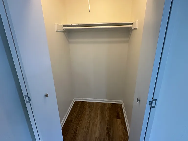 10 Cedar Ave #E — Photo 12