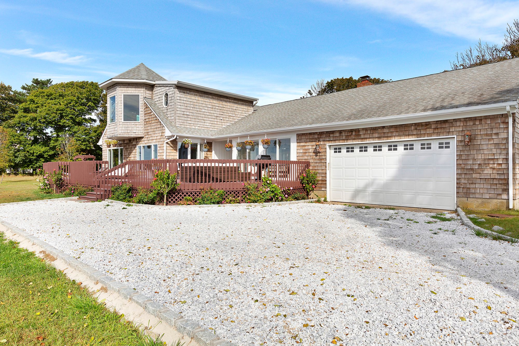 140 Ocean Ave in Center Moriches Out East