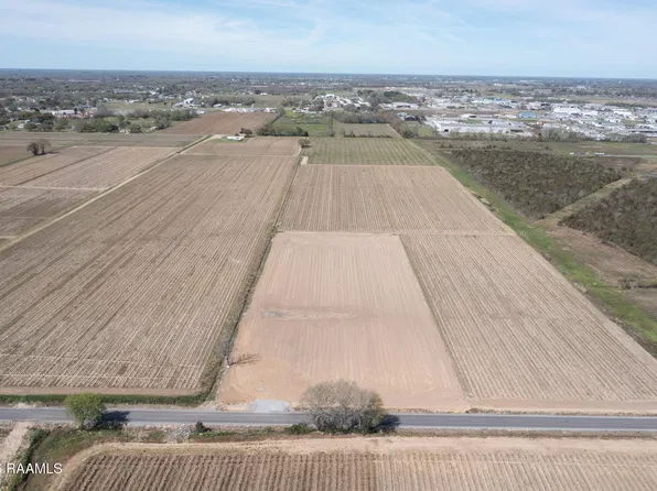 2111 Labit Rd, Broussard, LA 70518