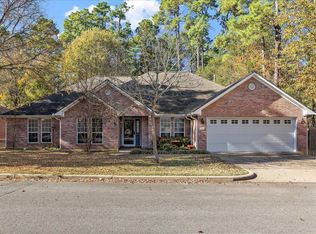 933 Village Gate Cir, Nacogdoches, TX 75961