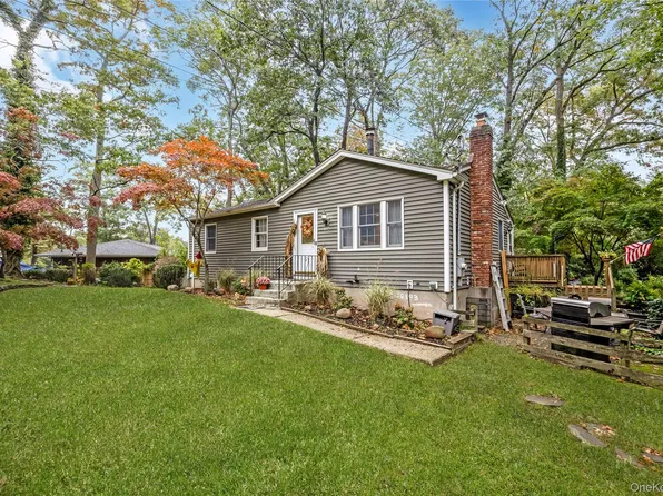 112 Lynbrook Drive, Sound Beach, NY 11789