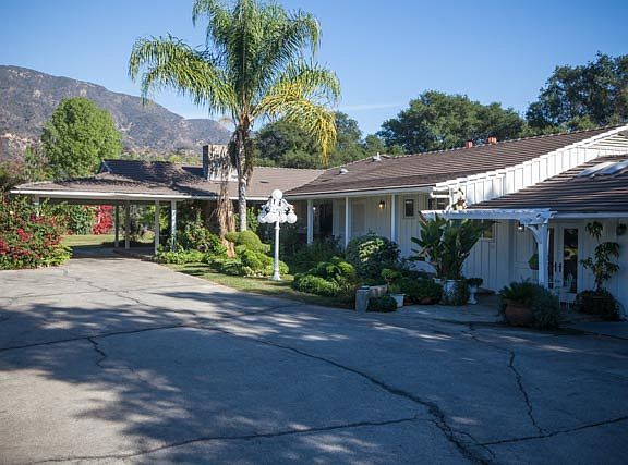 3rd image of 150 Deodar Ln