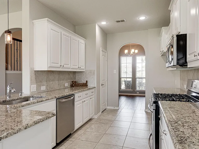 1824 Sparrow St — Photo 25