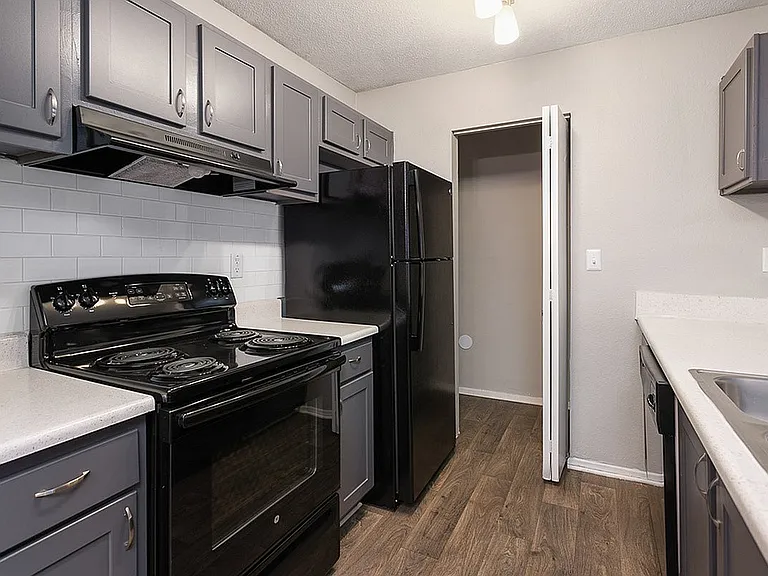 Kitchen at Park at Oak Ridge Apartments