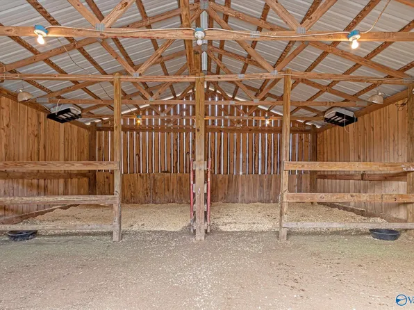 326 John Hicks Rd, Hazel Green, AL 35750