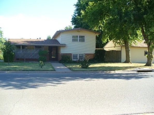 815 Lawrence St, Pratt, KS 67124