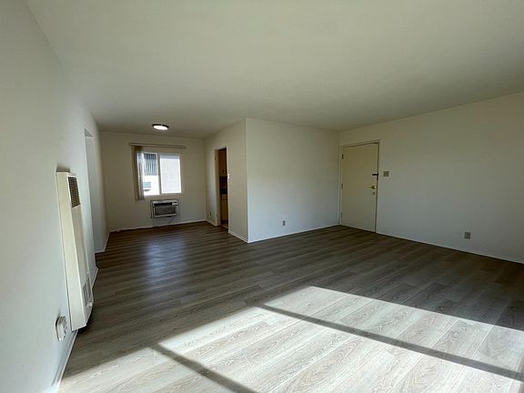4th image of 234 Fair Oaks Ave #G