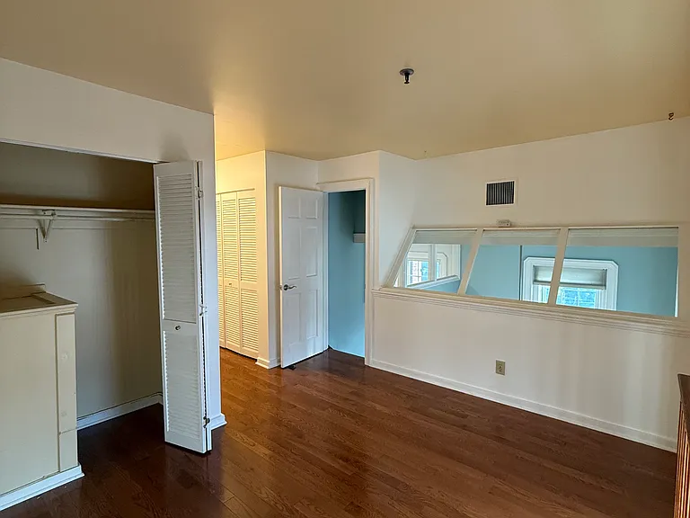 409 Madison Ave #303 — Photo 16