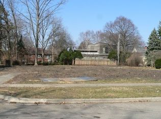 604 Harding Dr, Urbana, IL 61801