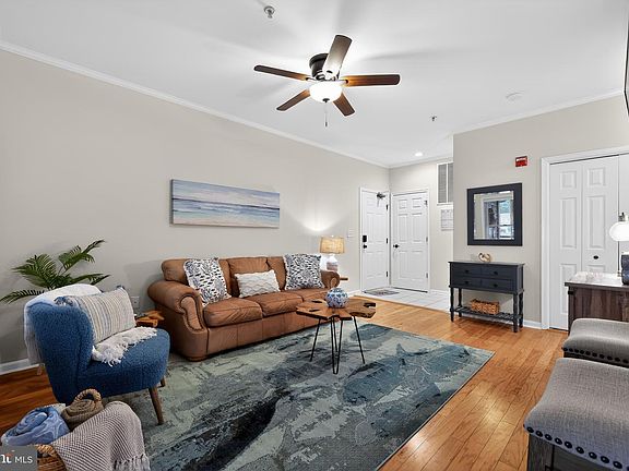 5th image of 300 Pebble Dr Unit 308