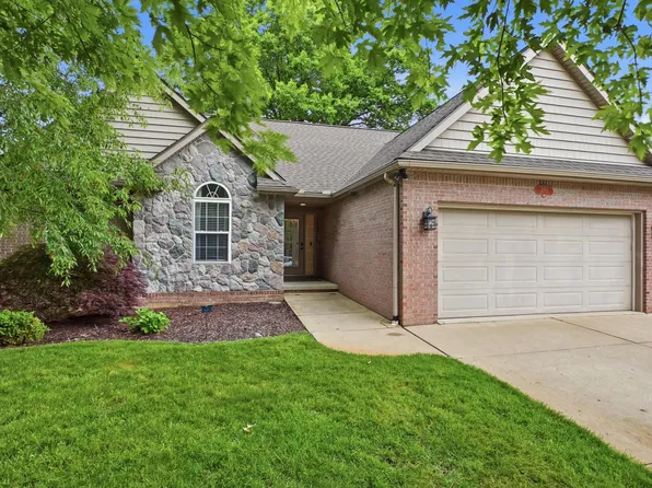 2707 Morel Dr, Highland, MI 48356
