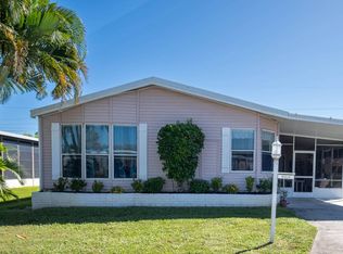 52 Queen Palm Dr, Naples, FL 34114