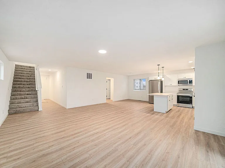 671 Bush Blvd — Photo 5
