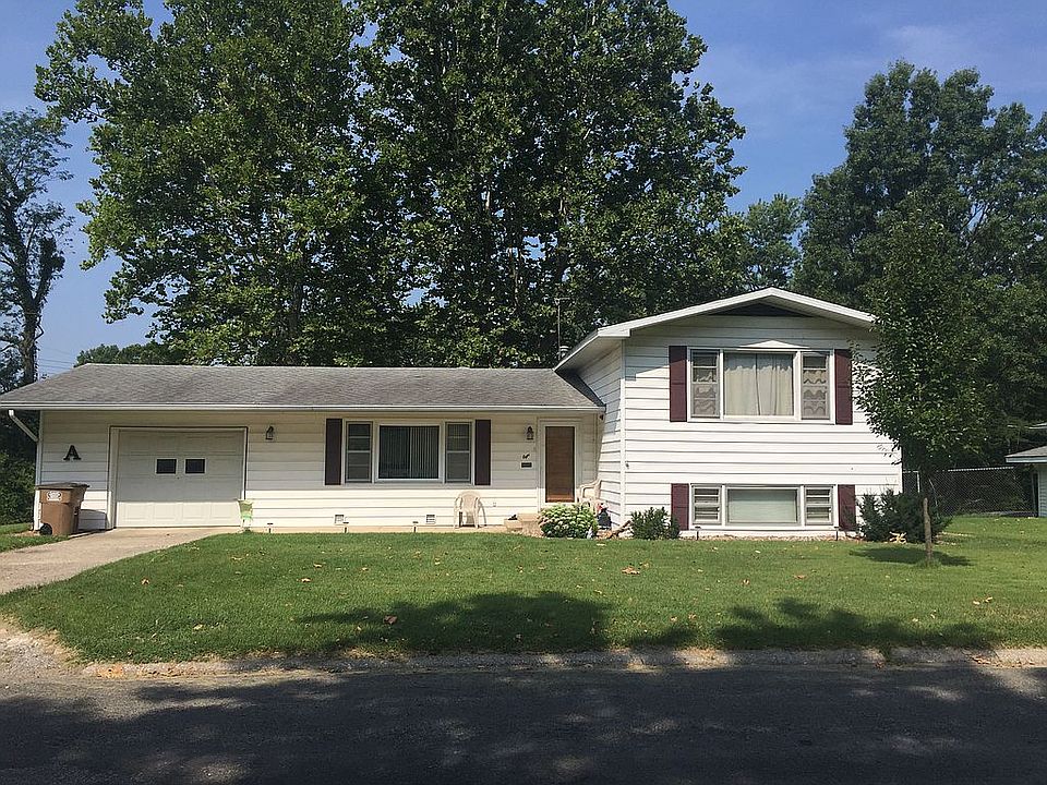 1st image of 8 Crestwood Dr