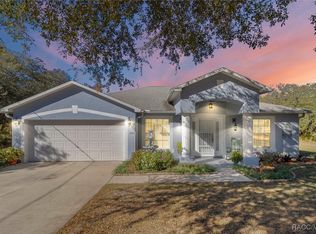 1923 W McNeal Dr, Citrus Springs, FL 34434