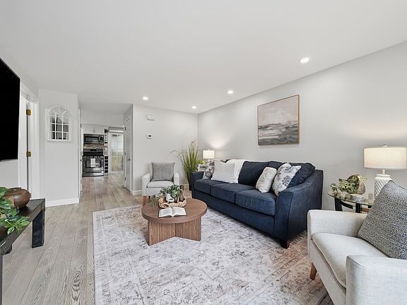 2nd image of 10 Oliver Street
