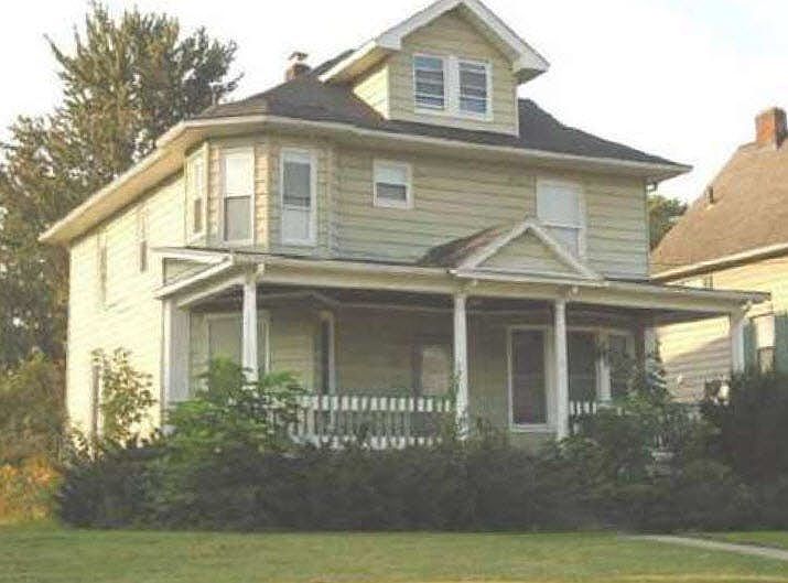1st image of 1121 W 6th St