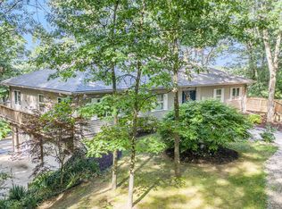 15560 Graves Rd, Pinckney, MI 48169