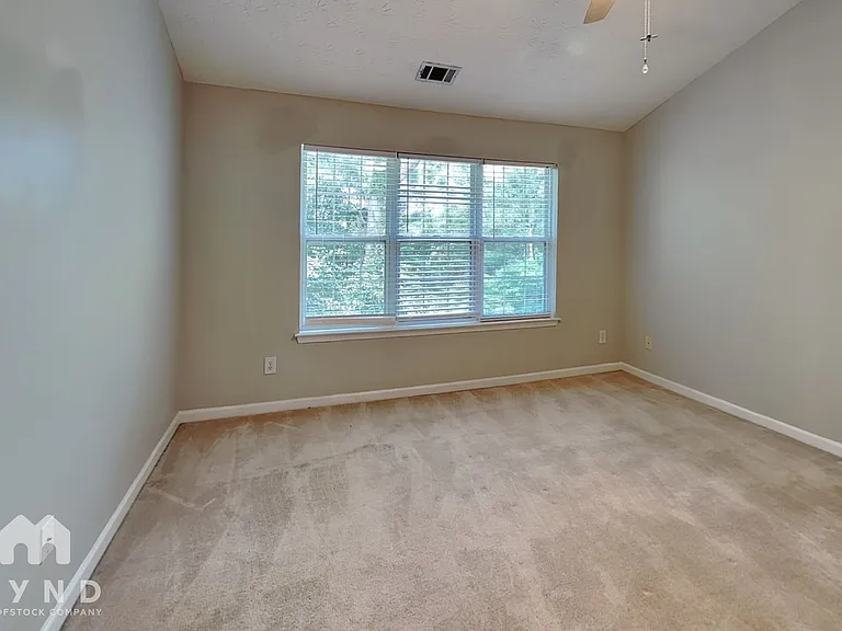942 Tree Creek Pkwy — Photo 11