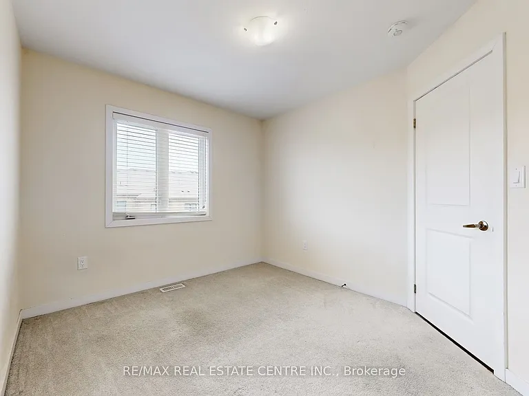 80 Scarletwood St — Photo 23