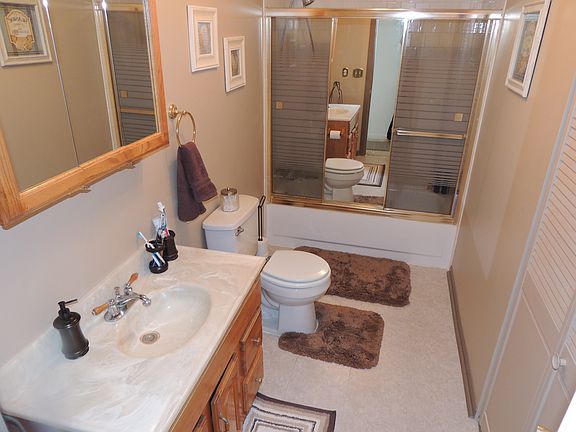 Roomy Main Bathroom