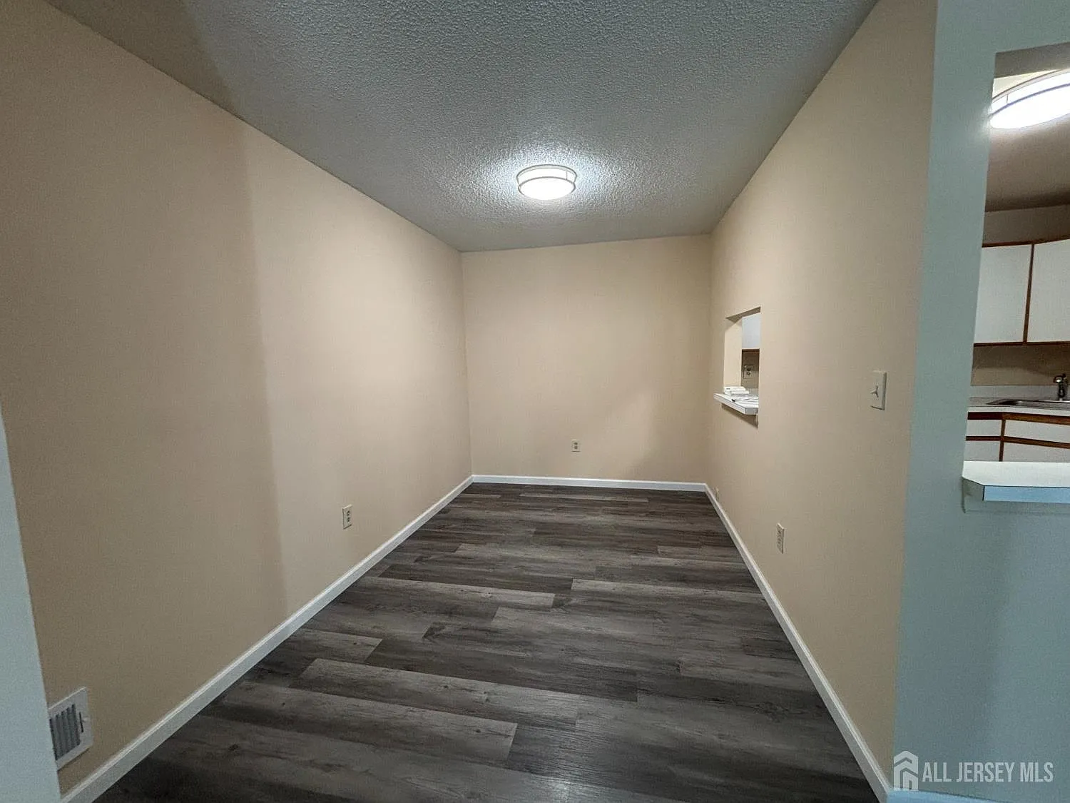 2 bed, 2.0 bath, 1106 sqft, $2,500 — Photo 3