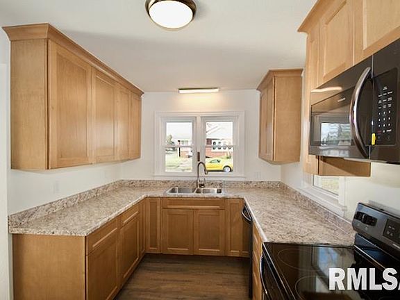 3rd image of 2237 Clay St