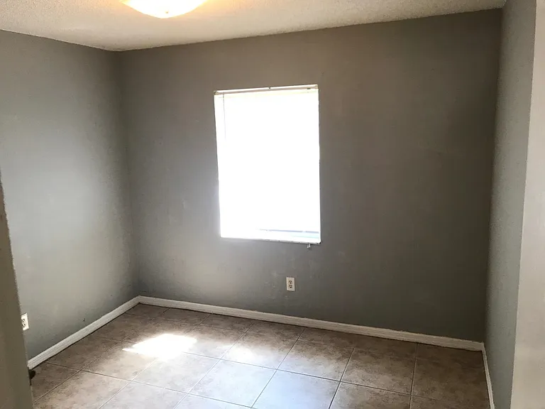 2415 S Cedar Ave #B — Photo 13