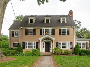 38 Walbridge Rd, West Hartford, CT 06119