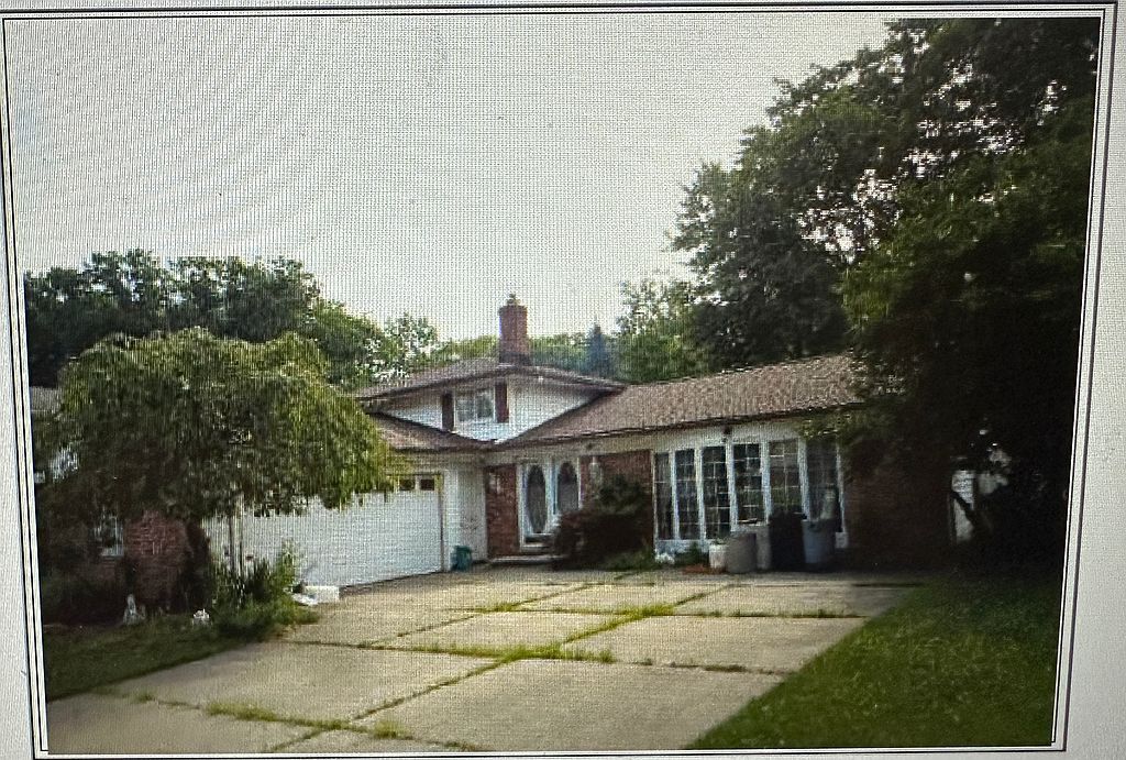 7475 Stonybrook Dr - Property Image
