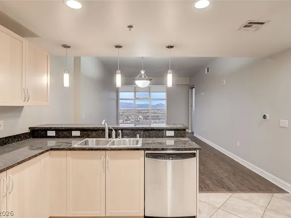 150 Las Vegas Blvd #1716, Las Vegas, NV 89106