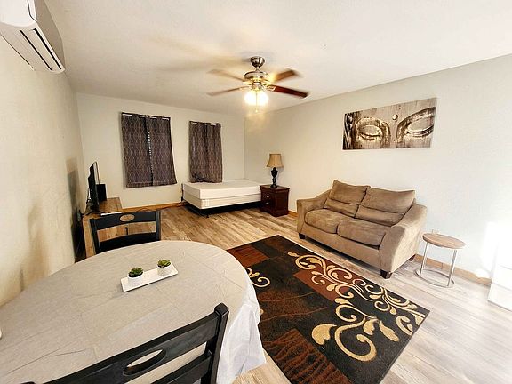 2nd image of 1546 Locust St APT A
