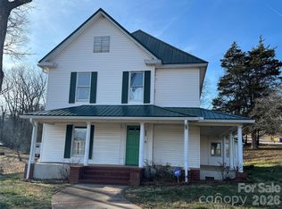 171 N Mitchell St, Rutherfordton, NC 28139