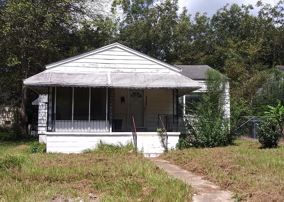 1st image of 1411 Carver Dr