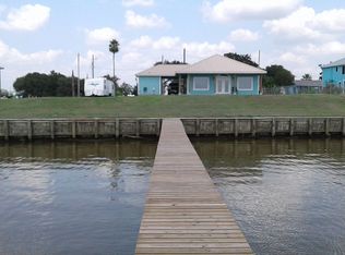 1334 W Bayshore Dr, Palacios, TX 77465