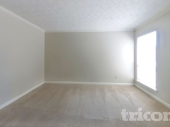 3rd image of 3590 Cameron Hills Pl