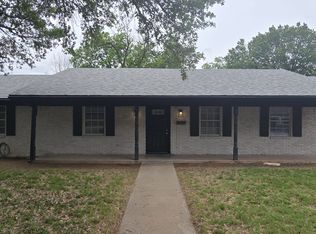805 Aztec Dr, Burkburnett, TX 76354