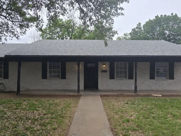 805 Aztec Dr, Burkburnett, TX 76354