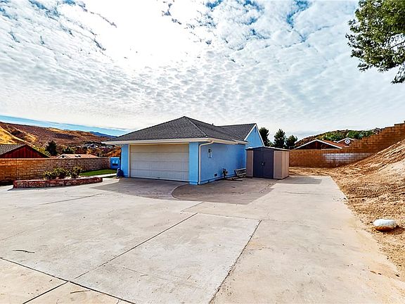 3rd image of 29909 Violet Hills Dr