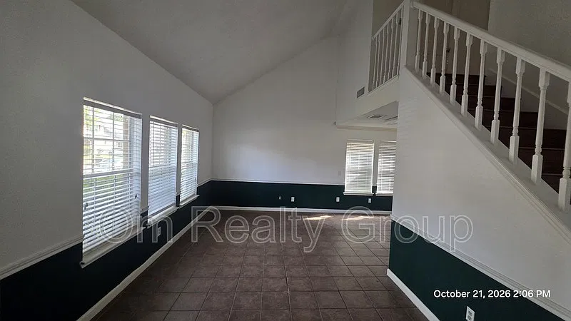 4 bed, 2.5 bath, 2093 sqft, $2,200 — Photo 1