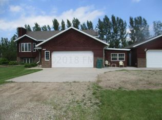 4048 165th Ave SE, Mapleton, ND 58059