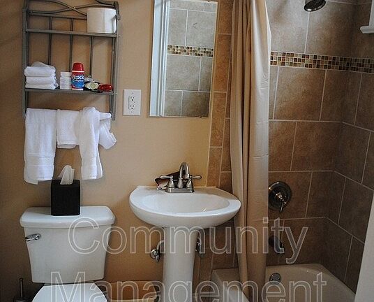5th image of 5418 Magazine St APT 2