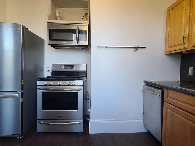 476 Gregory Ave #3 — Photo 8