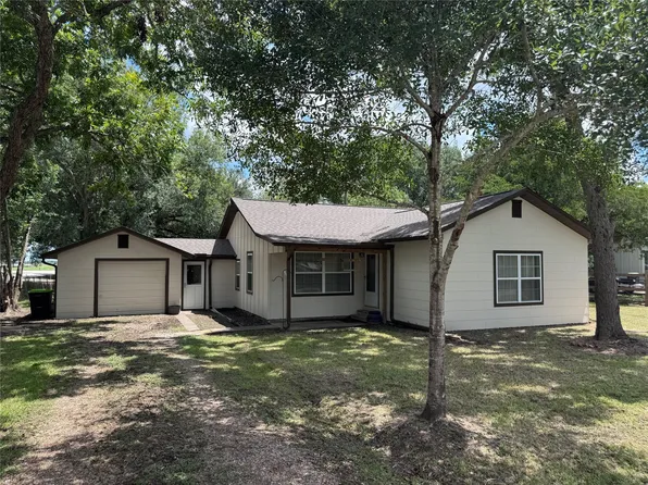 7903 Church St, Needville, TX 77461