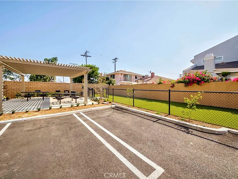 11502 Artesia — Photo 29