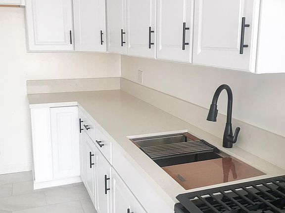 3rd image of 1416 S Glendale Ave APT 4