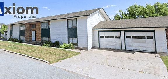 2nd image of 1156 Freeman Ln #B