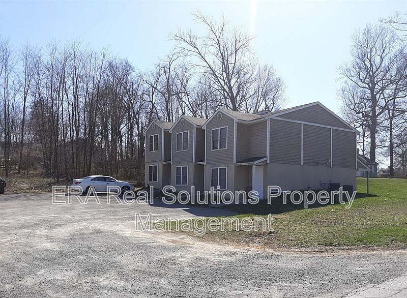 1st image of 111-115 E Lilley Ave