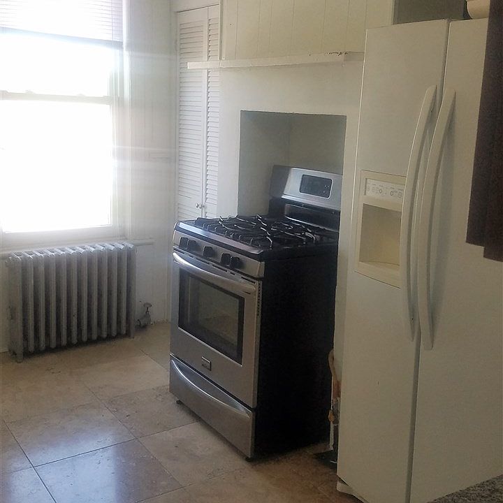1st image of 91A Magnolia Ave #3