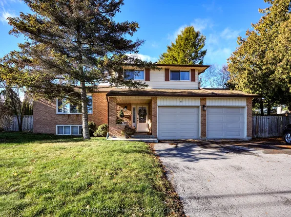 715 Collins Bay Rd, Kingston, ON K7M 5H1